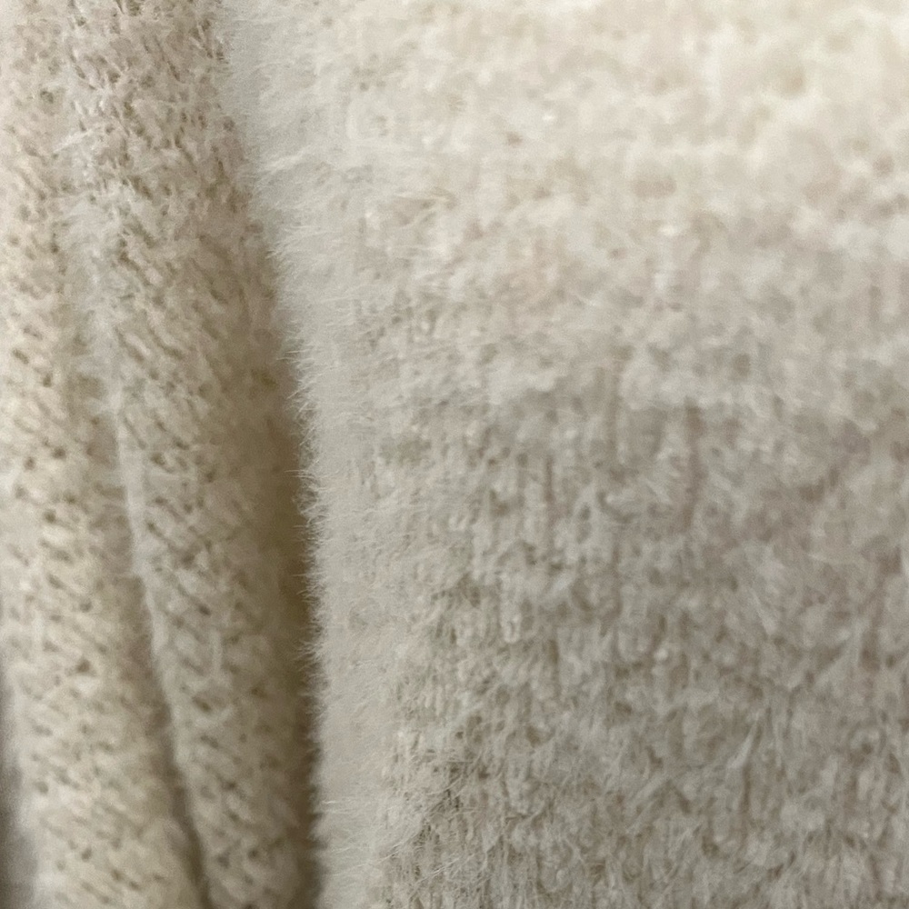 Cream Color Sweater - Picture 4 of 7